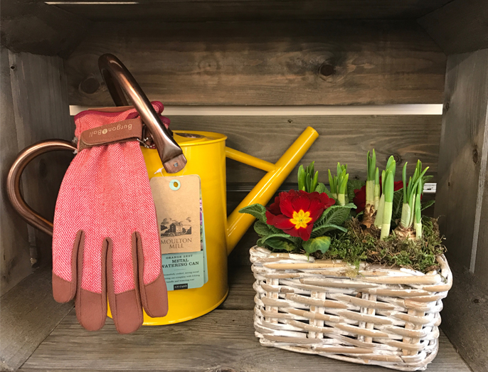 Cowell’s Garden Centre offers a range of gifts near Gateshead that you can give to your family and friends interested in gardening. Visit our gift shop soon.