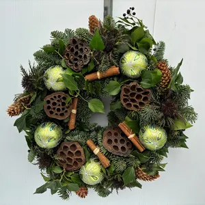 Black Ivy Wreath - 12"