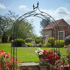 Boutique Garden Arch