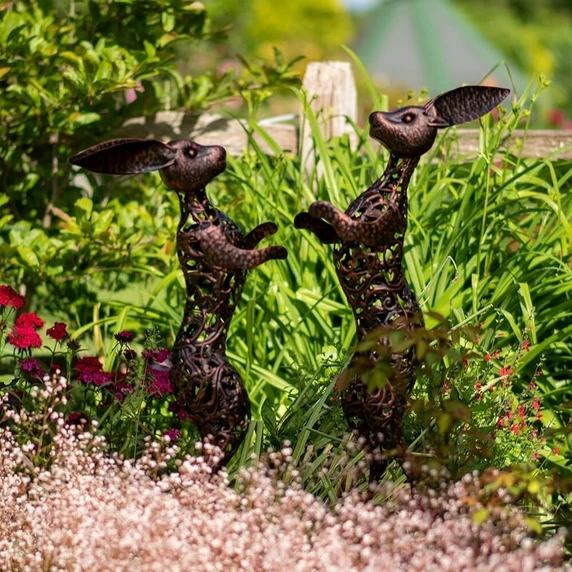 Boxing Hares Sculpture - image 2