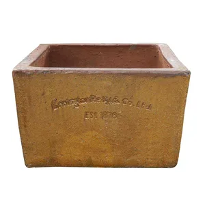 Courtyard Old Leather Square Planter - image 2