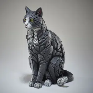 Edge Sculpture Cat Sitting - Black & White - image 2