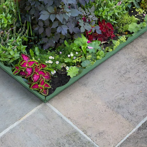 Flexible Lawn Edging - image 1