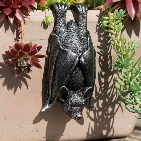 Hanging Bat Pot Buddy - image 1