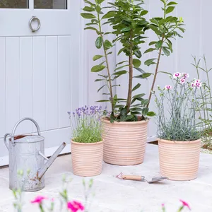 Ivyline Hillcrest Ripple Planter Ø24cm - image 1