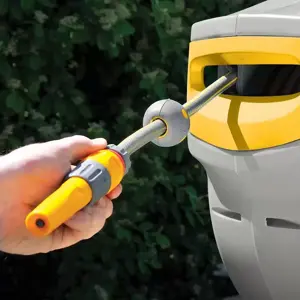 Hozelock Auto Reel, Hose & Multi Spray Gun - image 2