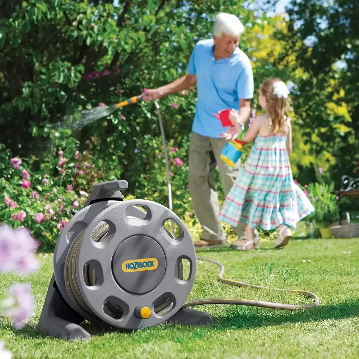 Hozelock Free Standing Hose Reel With Hose - Cowell's Garden Centre