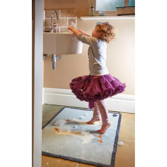 Hug Rug Bathroom Geese 50x75 - image 2