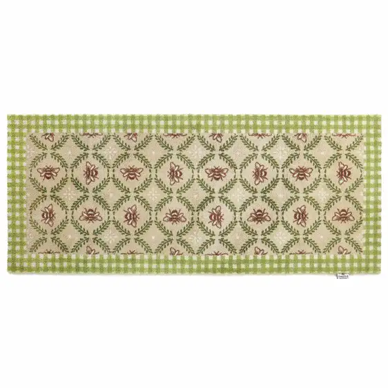 Hug Rug Beehive Runner - image 2