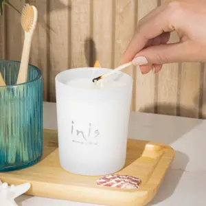 Inis Scented Candle 190g - image 2