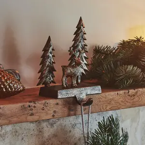 Ivyline Deer Stocking Holder - image 1