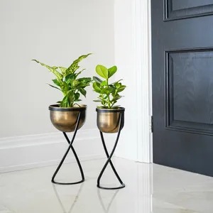 Ivyline Kensington Round Planter on Stand - Narrow