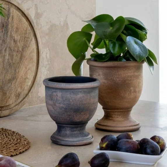 Ivyline York Grey Wash Urn Planter 13cm - image 2