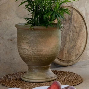 Ivyline York Verde Urn Planter 13cm - image 2
