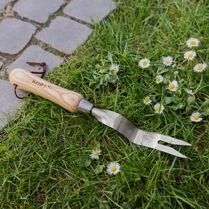 Kent & Stowe Daisy Grubber