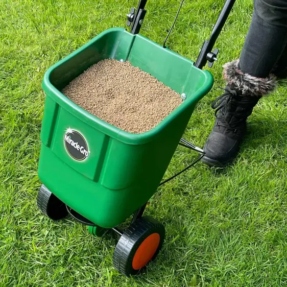 Lawn Seed Rotary Spreader - image 2