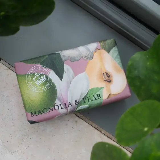 Magnolia & Pear Luxury Soap