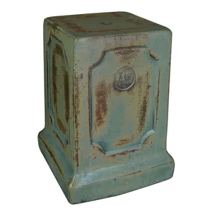 Manor Planter Plinth