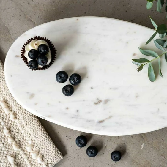 Marble & Gold Oval Cake Stand - image 1