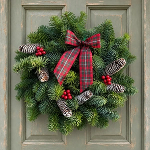 Fresh Wreath Merry Tartan
