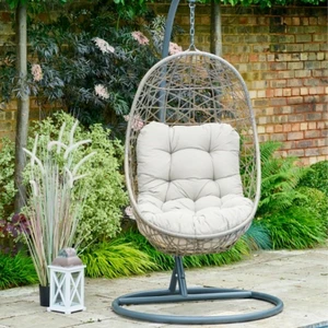 Monte Carlo Egg Chair