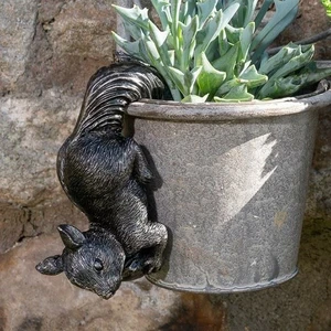 Red Squirrel Pot Buddy - image 1