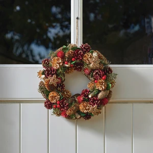 Three Kings Artificial Wreath - Medium