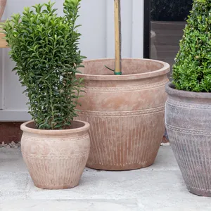 Ivyline Tuscan Terracotta Ribbed Planter Ø22cm