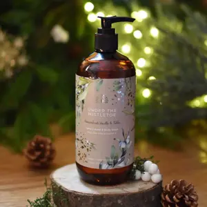 Under The Mistletoe Hand Wash