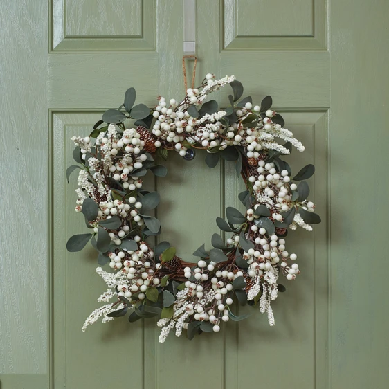 Winterberry Artificial Wreath - Medium